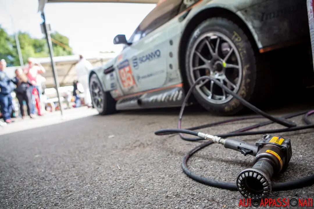 Goodwood michelin supercar 2014 15