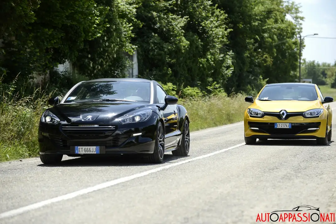 RCZ-Megane 02
