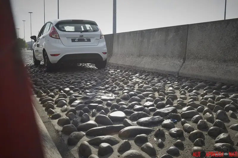 ford fiesta 03