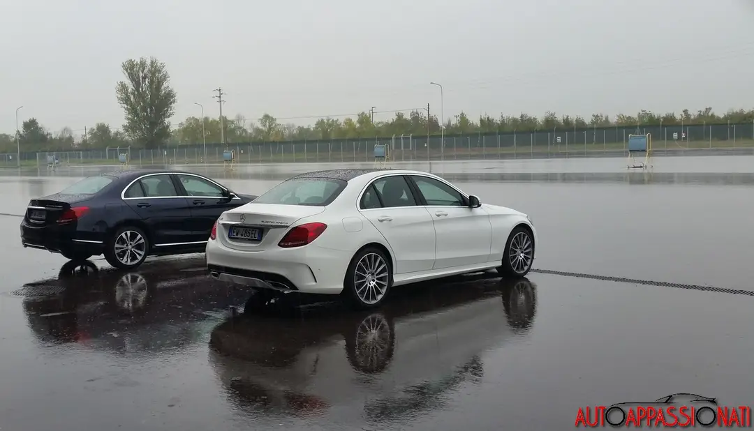C 300Hybrid 02