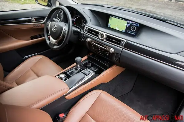 Lexus GS 3