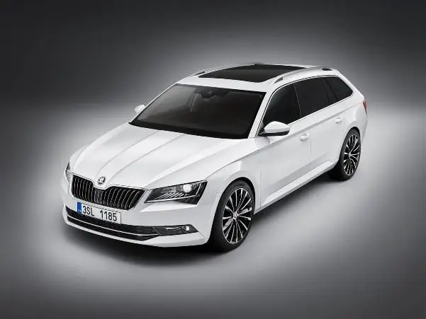 media-150526 SKODA Superb Combi 001
