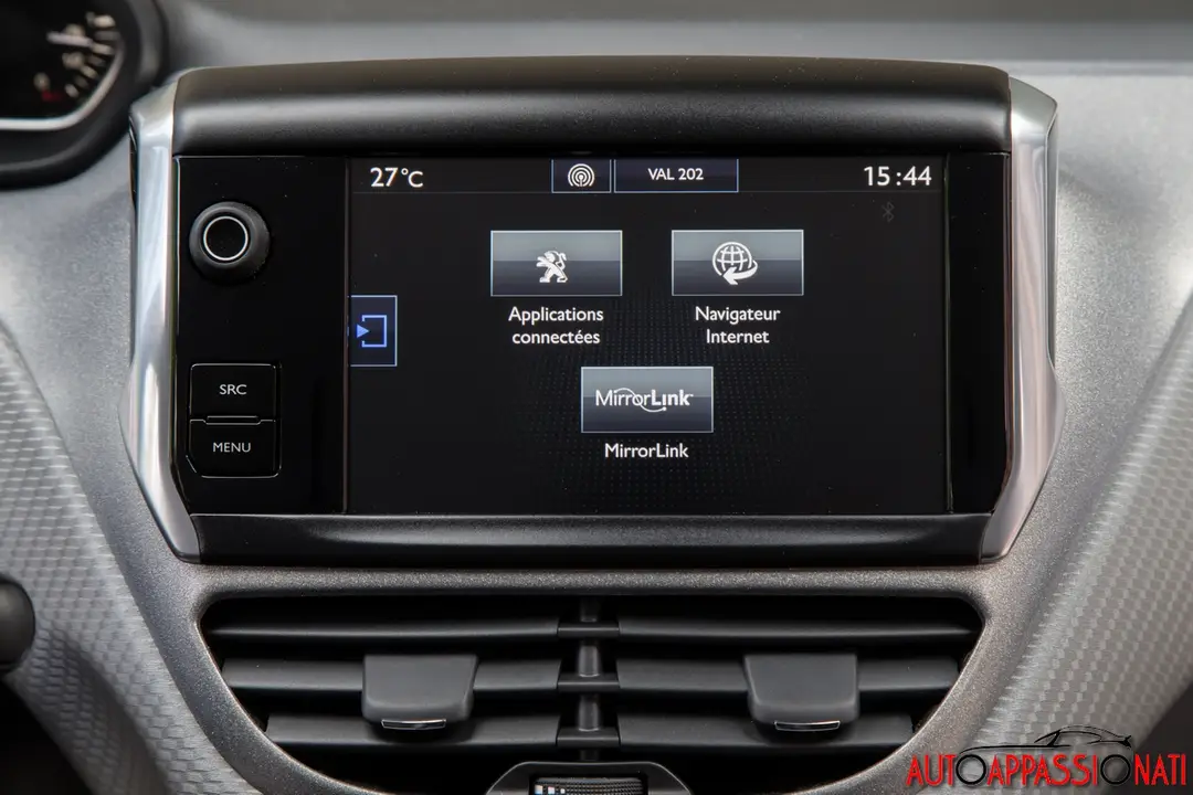 Peugeot 208 2015 11