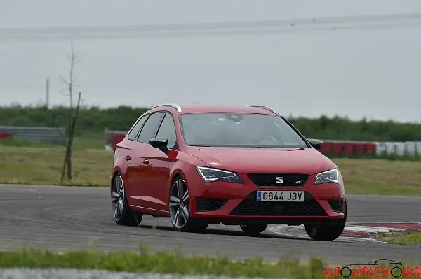 SEAT Leon ST Cupra00012