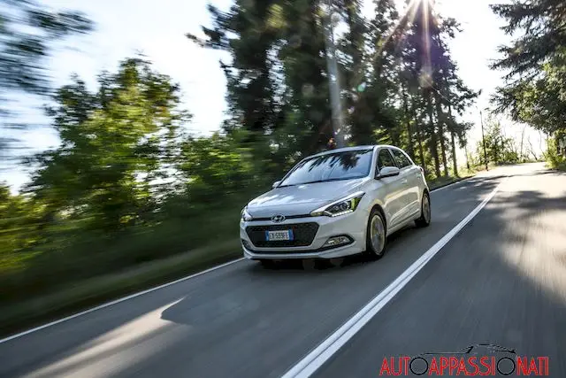 nuova hyundai i20 05