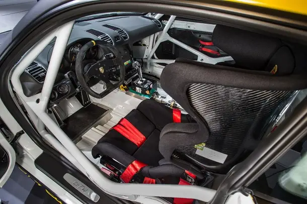 Porsche Cayman GT4 Clubsport 2