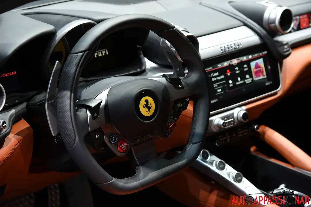 Ferrari GTC4Lusso Interni 