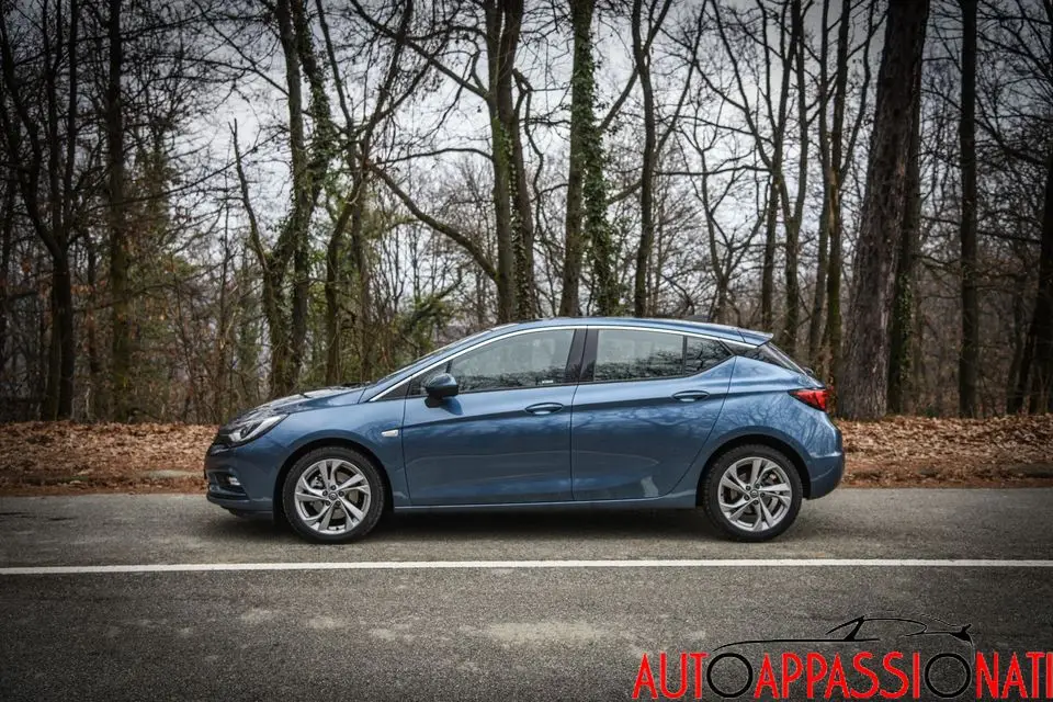 Opel Astra 01