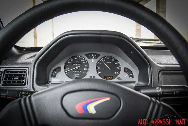 INT3 peugeot106rallye 001