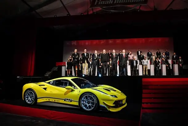 Ferrari 488Challenge 01