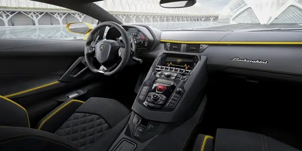Lamborghini Aventador S 06