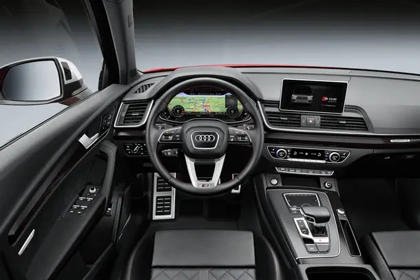 Audi SQ5 Interni