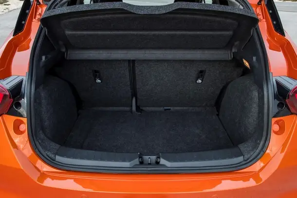 Nissan Nuova Micra bagagliaio