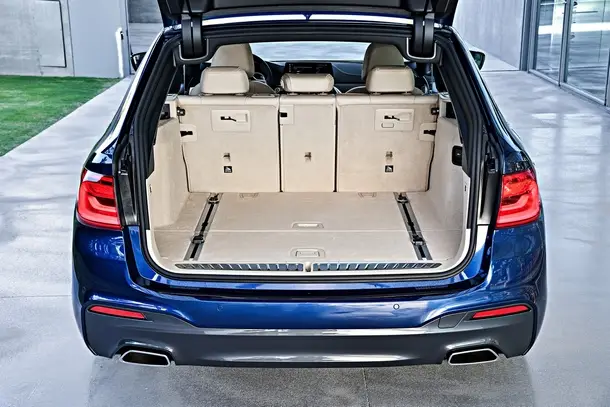 BMW Serie5 Touring bagagliaio