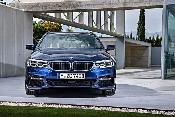 BMW Serie5 Touring frontale