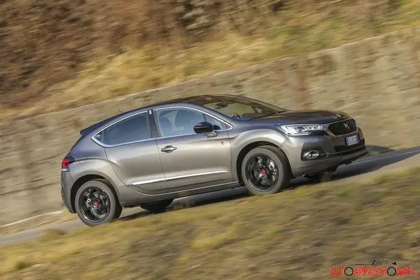 DS4 PerformanceLine 09