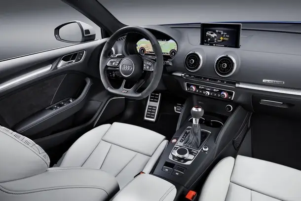 Nuova Audi RS3 Interni