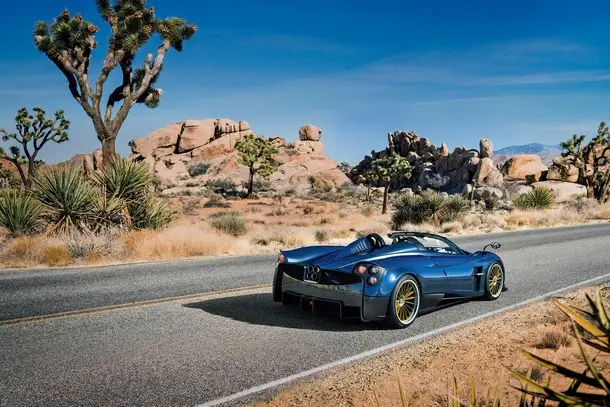 Pagani Huayra Roadster 20