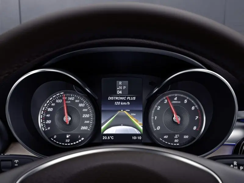 connettività mercedes