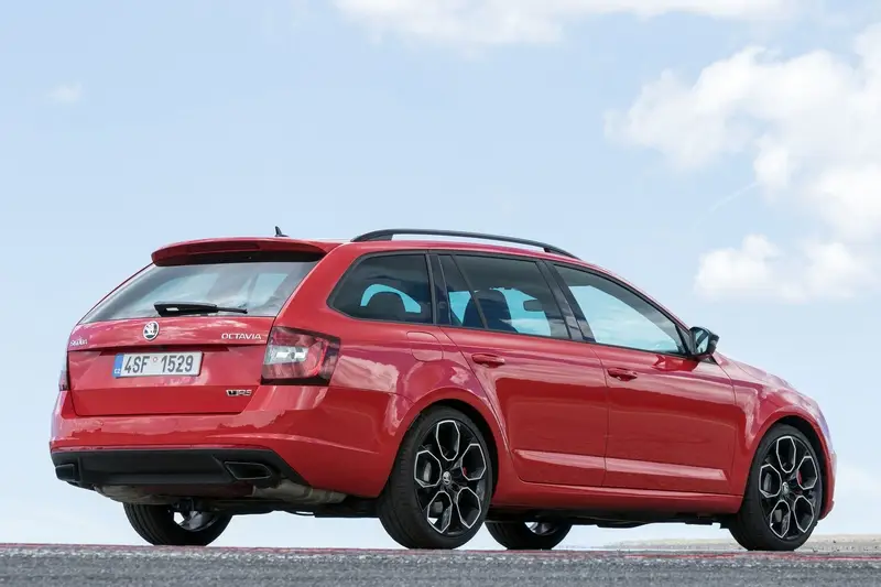 Octavia RS 245
