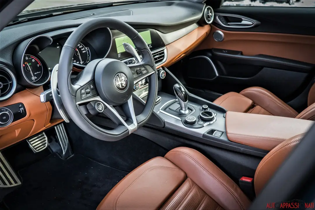 Alfa Romeo Giulia Veloce interni