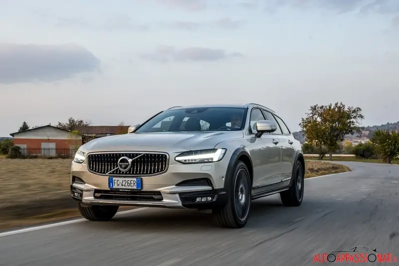 V90 Cross Country