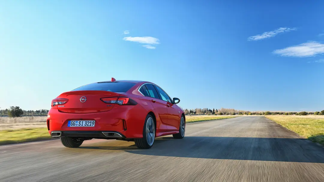 Opel Insignia GSi prova