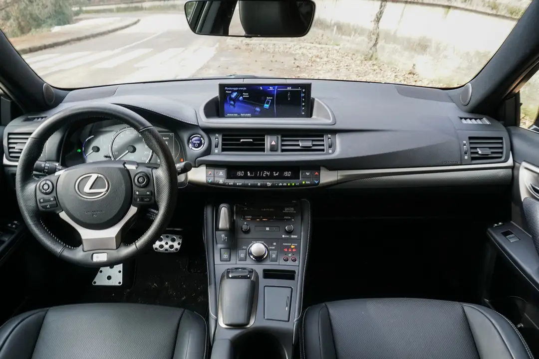 Lexus CT200H