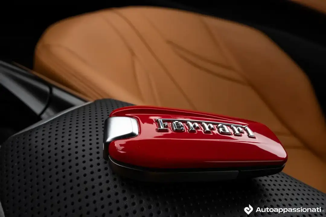 ferrari 812 prezzo