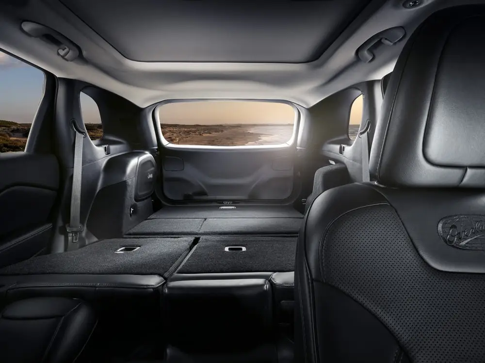 Interni Jeep Cherokee 2019