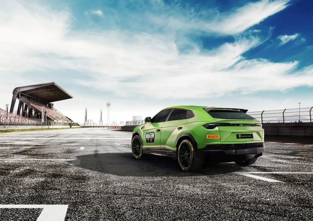 Urus ST-X