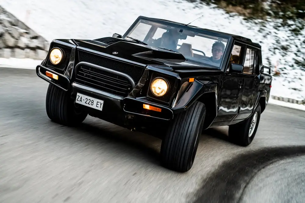 Lamborghini LM002