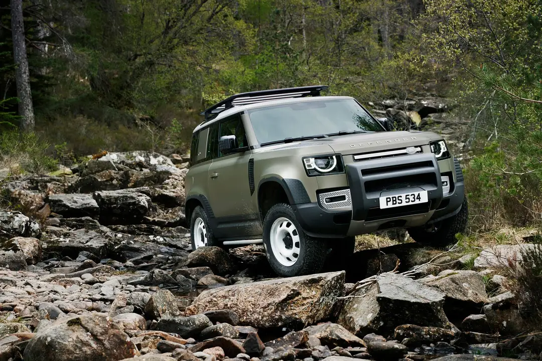 Land Rover Defender 2020