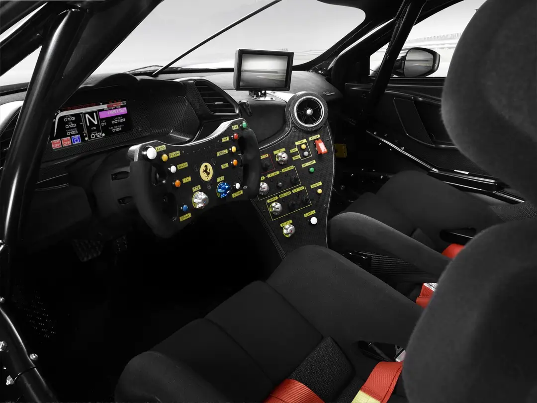 interni ferrari 488 challenge evo