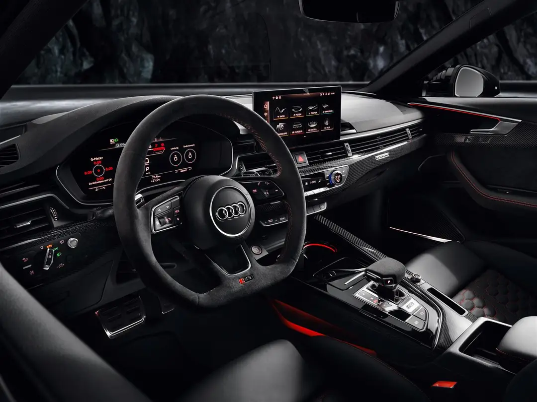 Audi RS 4 Avant 2020 interni