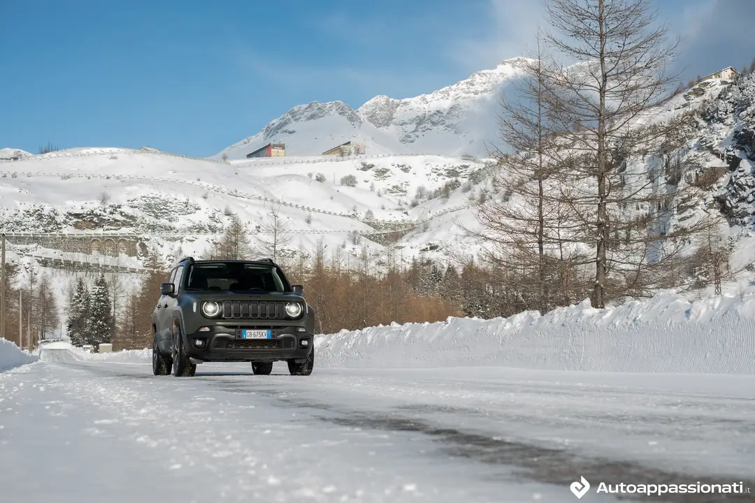 jeep renegade 4xe09
