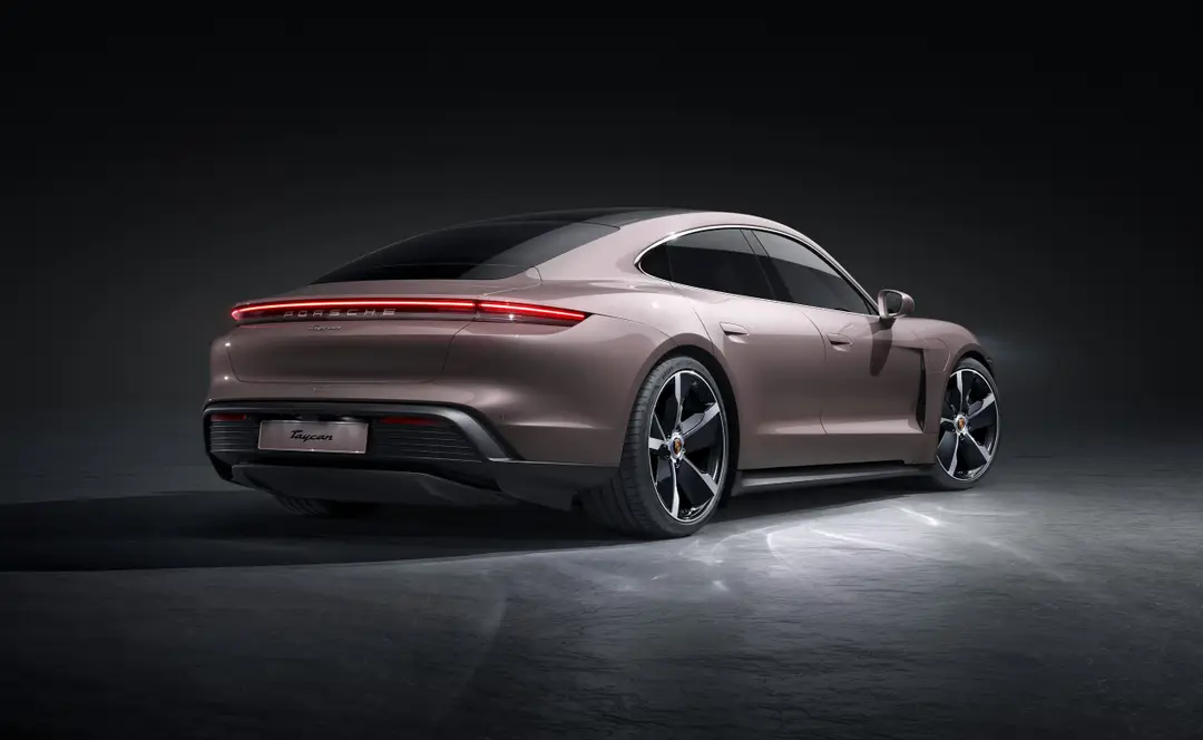 Porsche Taycan 2021