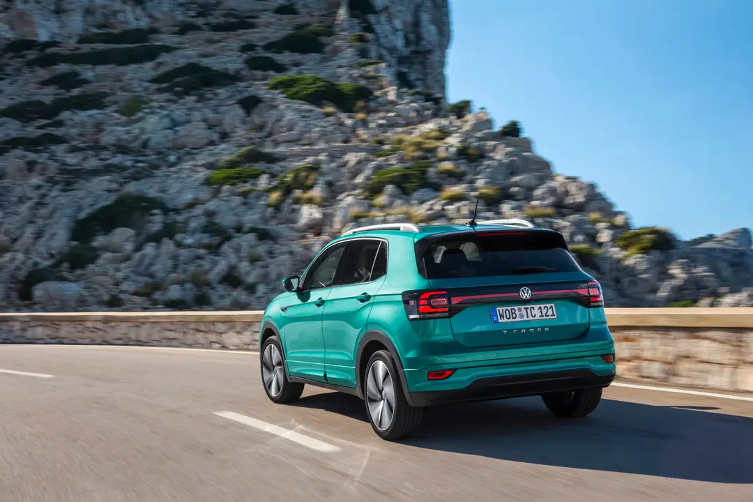 t-cross sport posteriore