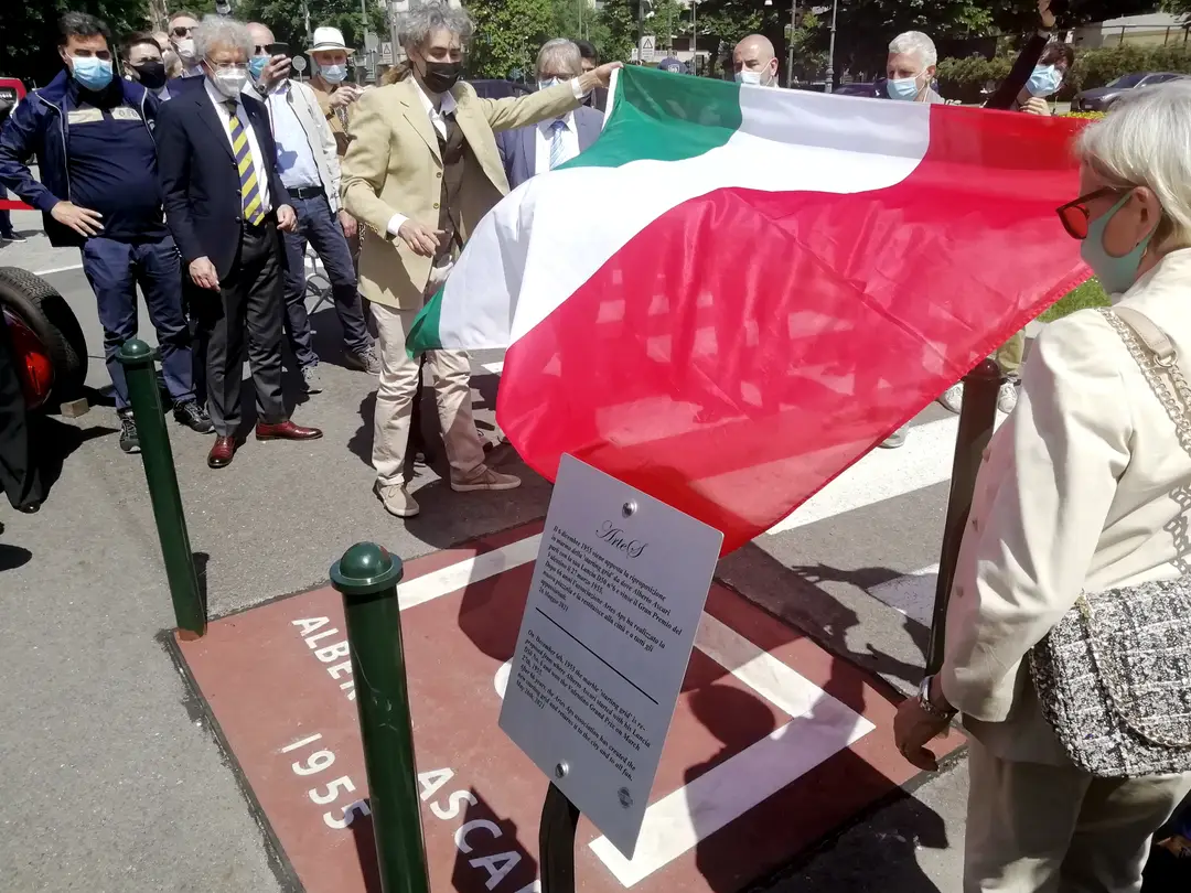 piazzola alberto ascari parco valentino