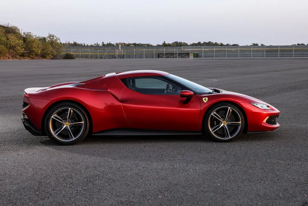 ferrari 296 gtb 2022 40