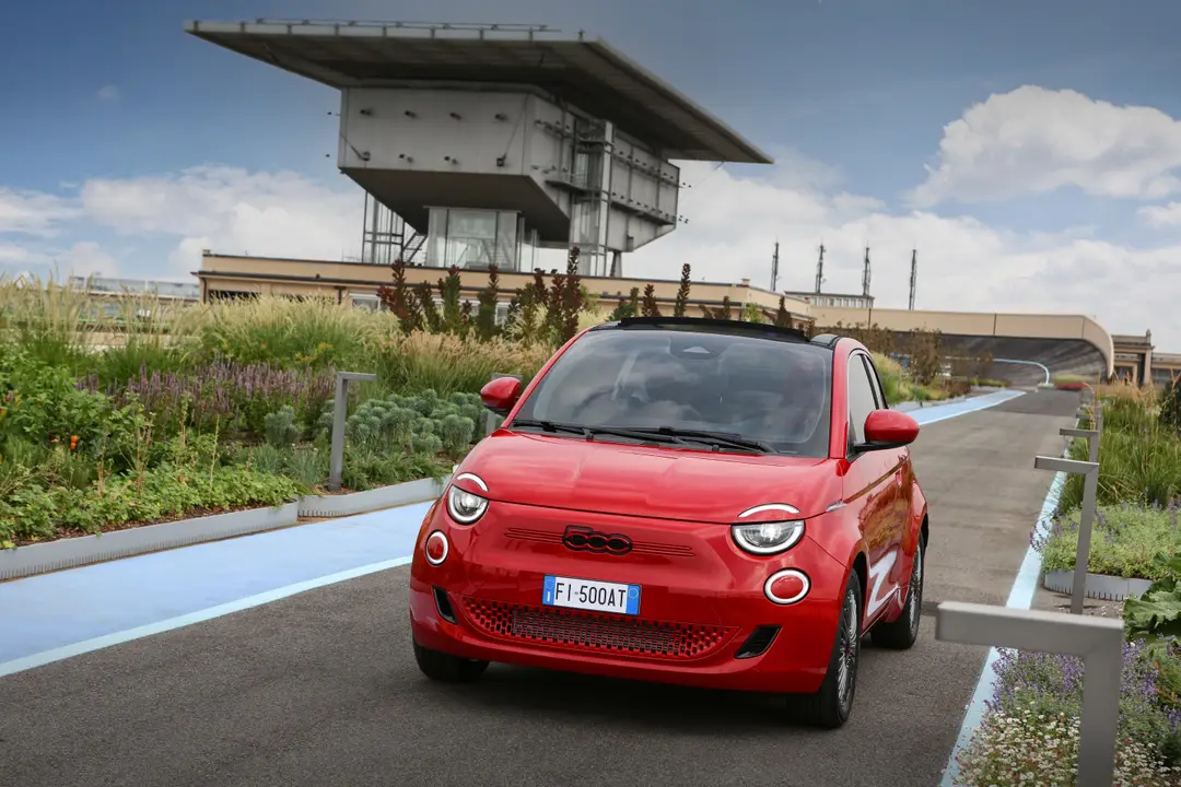 Fiat (500)RED
