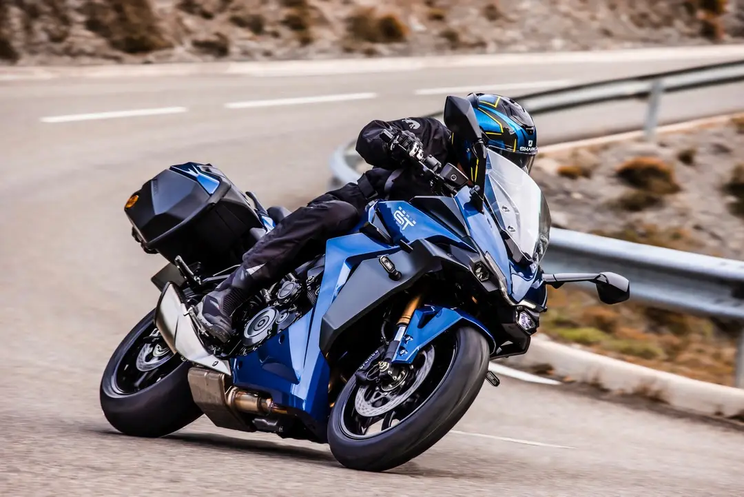 suzuki GSX-S1000GT