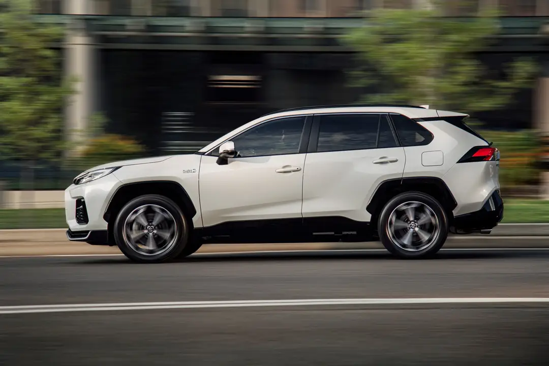 Suzuki Across plug-in Hybrid