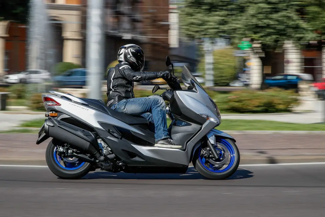 suzuki burgman 400