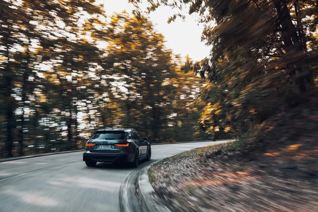 audi rs6 avant 18