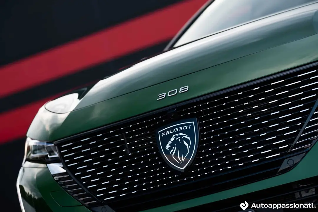 peugeot 308 hybrid 03