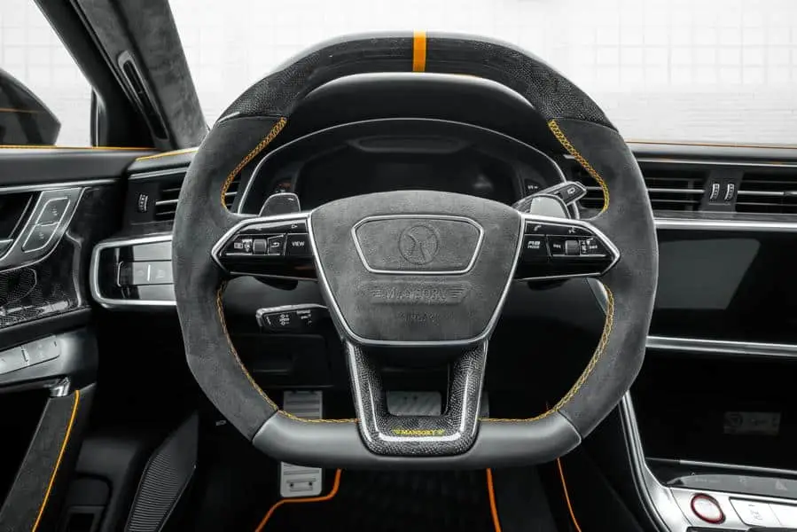 Interni Audi RS6 Mansory