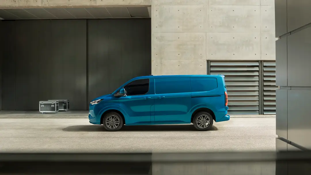 ford e transit custom laterale
