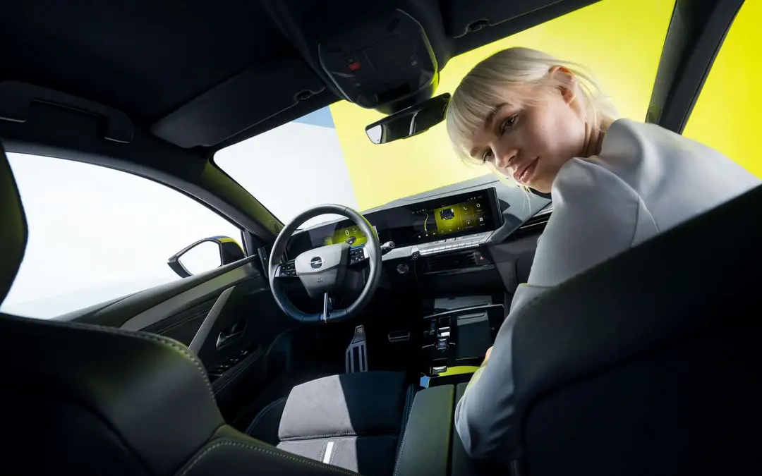 interni opel astra gse