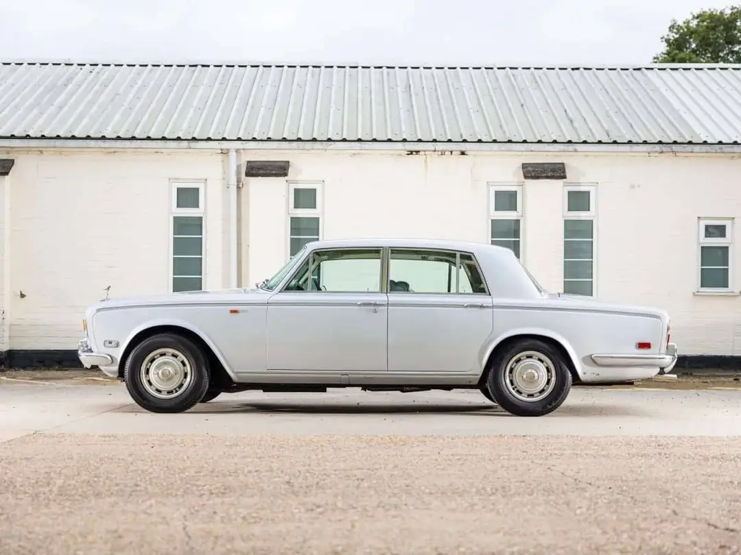 Rolls Royce asta mercury lato